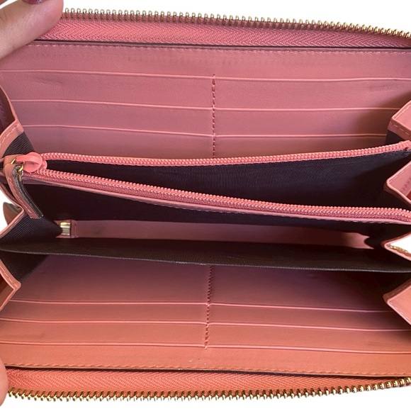 GUCCI EUC GG Marmont Ribbon Lambskin Leather
Wallet- Japan Exclusive Pink - Picture 9 of 11